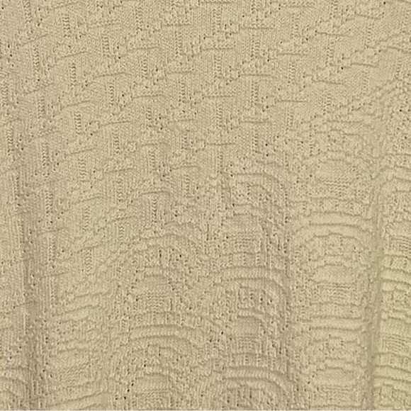 A Knitch Above Off-White Textured, Short Sleeve, Crew Neck Sweater in XL - Picture 8 of 11